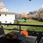 #310 Family Pool & Nearby * Branqueira