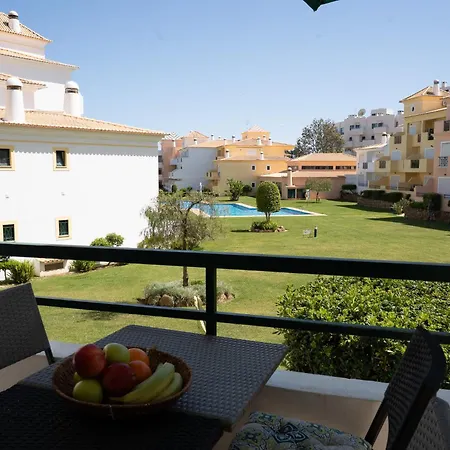 Appartement #310 Family Pool & Nearby