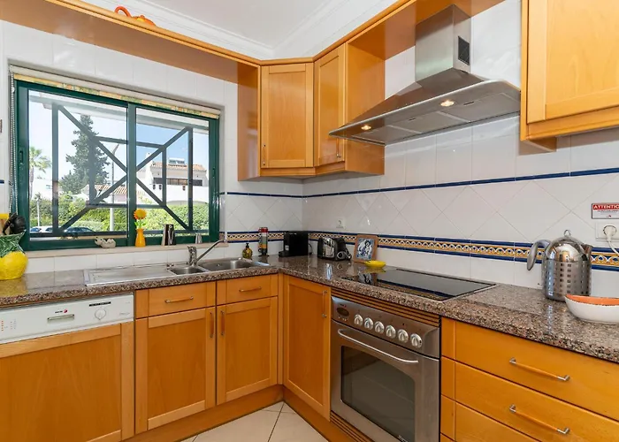 Appartement #310 Family Pool & Nearby *