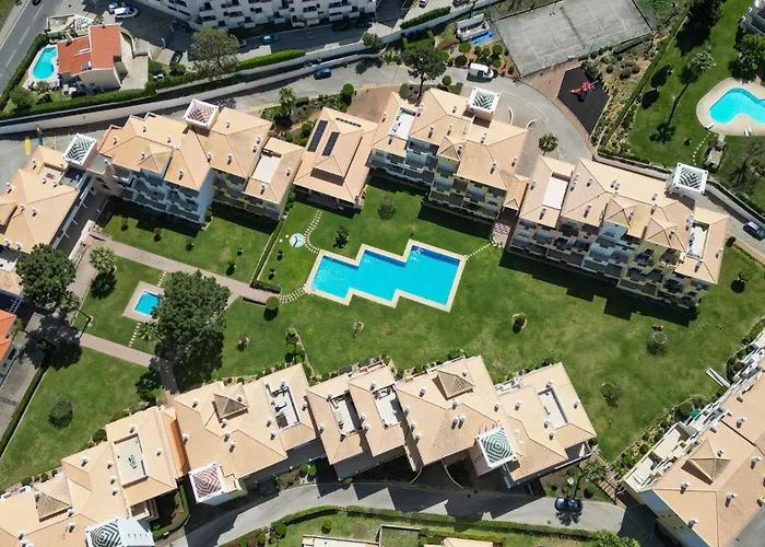 #310 Family Pool & Nearby Appartement